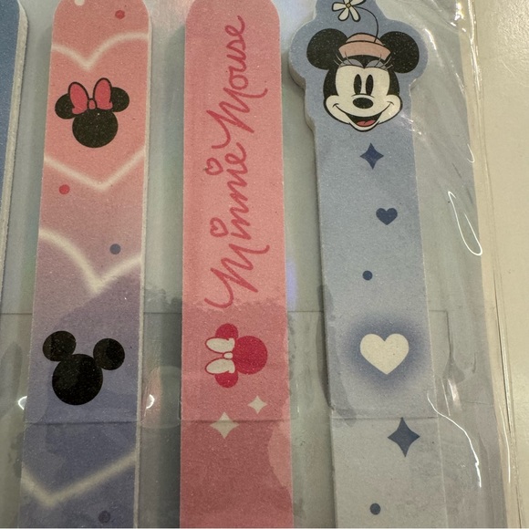 NIP The Creme Shop Smoothing Nail File Set - Disney - Picture 5 of 9